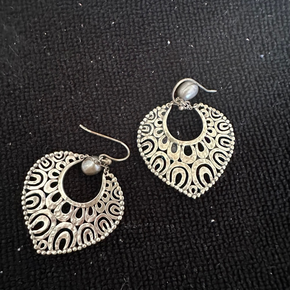 Silpada Elegant Sterling Silver Heart Earrings with gray pearl Valentine ready